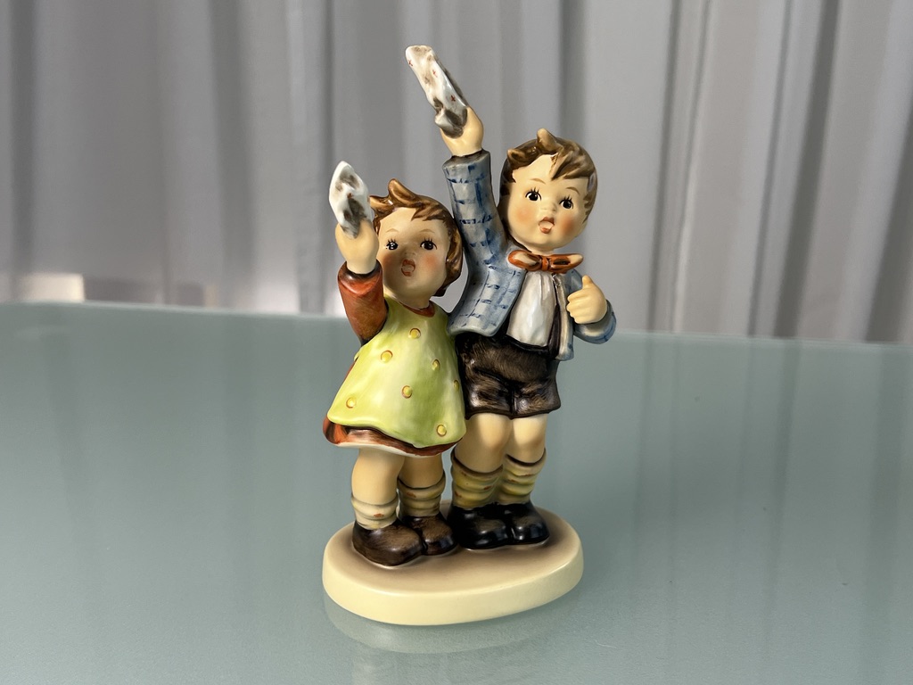 Hummel Figur 153/I Auf Wiedersehen 17 cm. 2 Wahl. Top Zustand
