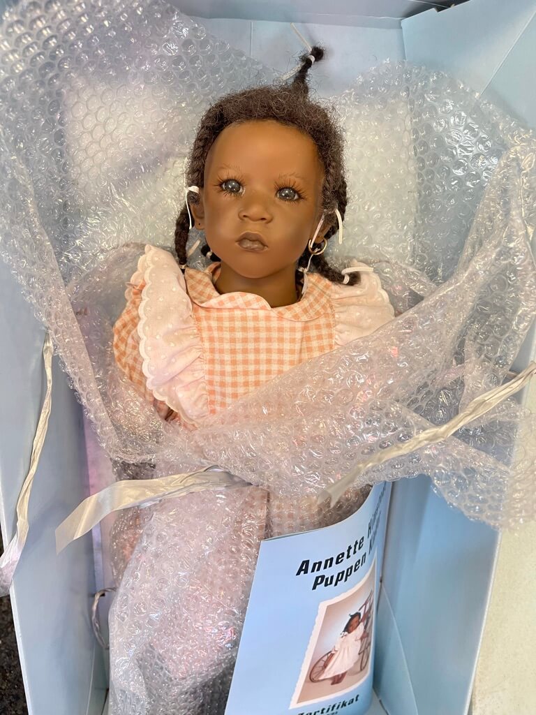Annette Himstedt Puppe Sanga 59 cm. Top Zustand