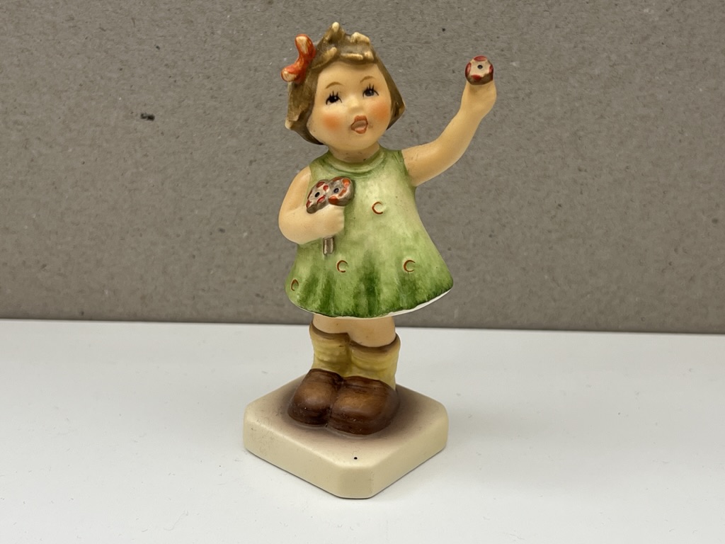 Hummel Figur 793 Herzlich Willkommen 10,5 cm. 1 Wahl. - Top Zustand  