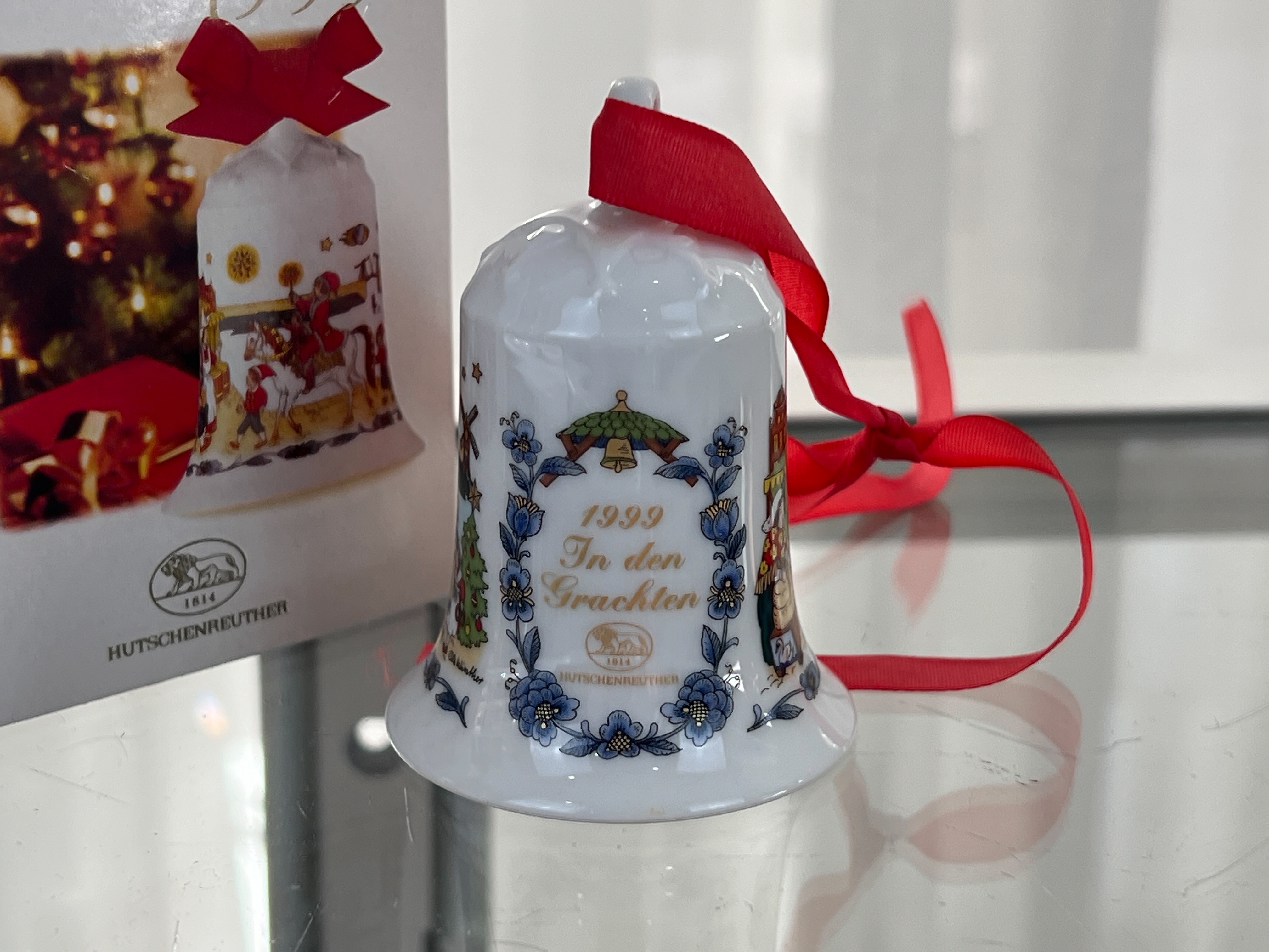  Hutschenreuther 1999 Weihnachtsglocke  7 cm. Top Zustand. 