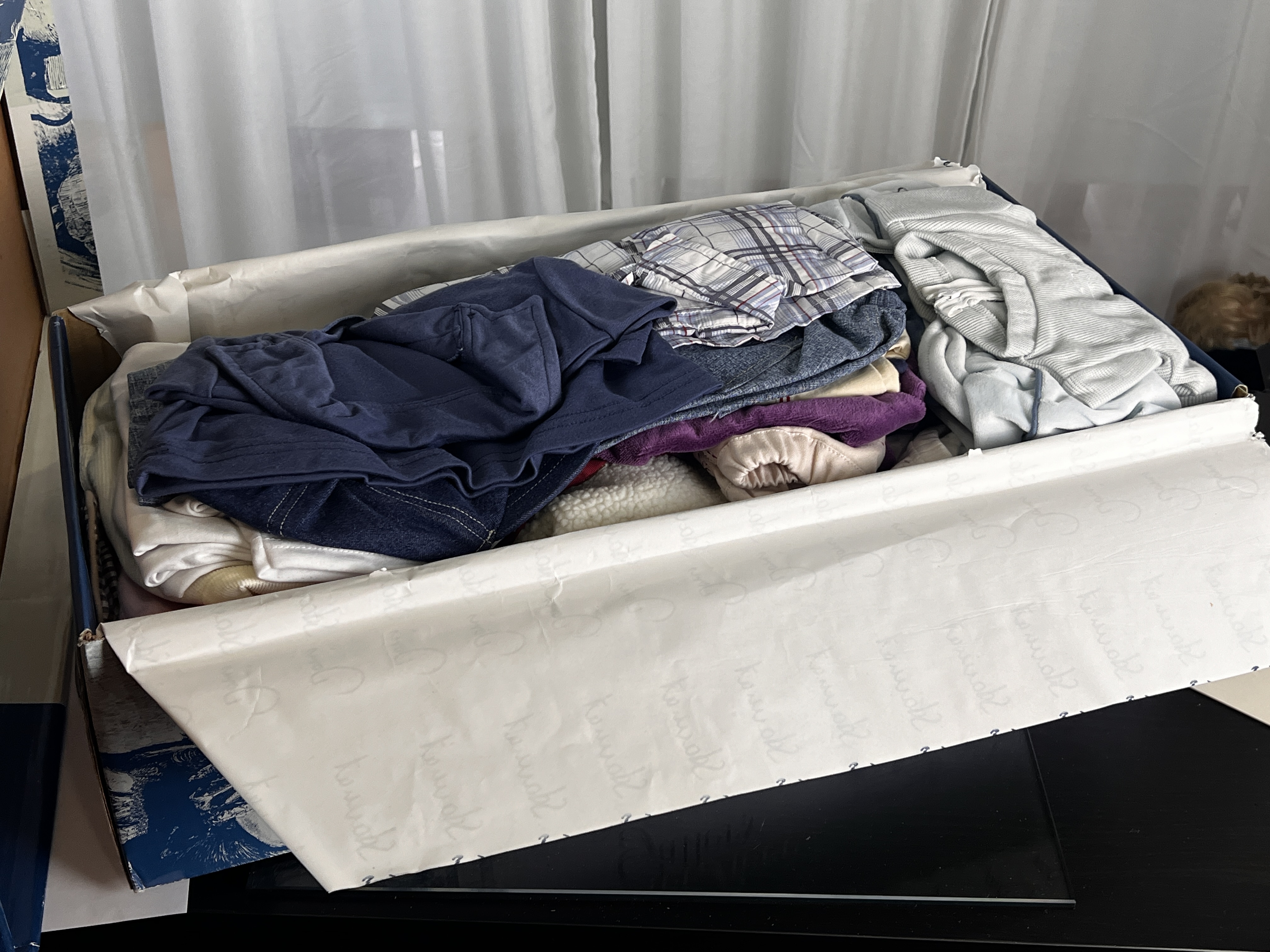 Puppenkleidung  / Kinderkleidung Konvolut.  verschiedener Kleidung.