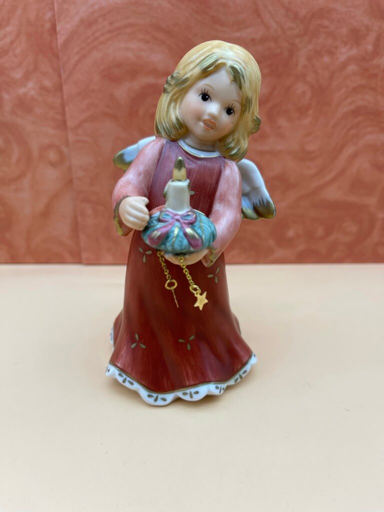 Goebel Figur 41-216 Jahresengel 2005. 14 cm. 1 Wahl Top Zustand