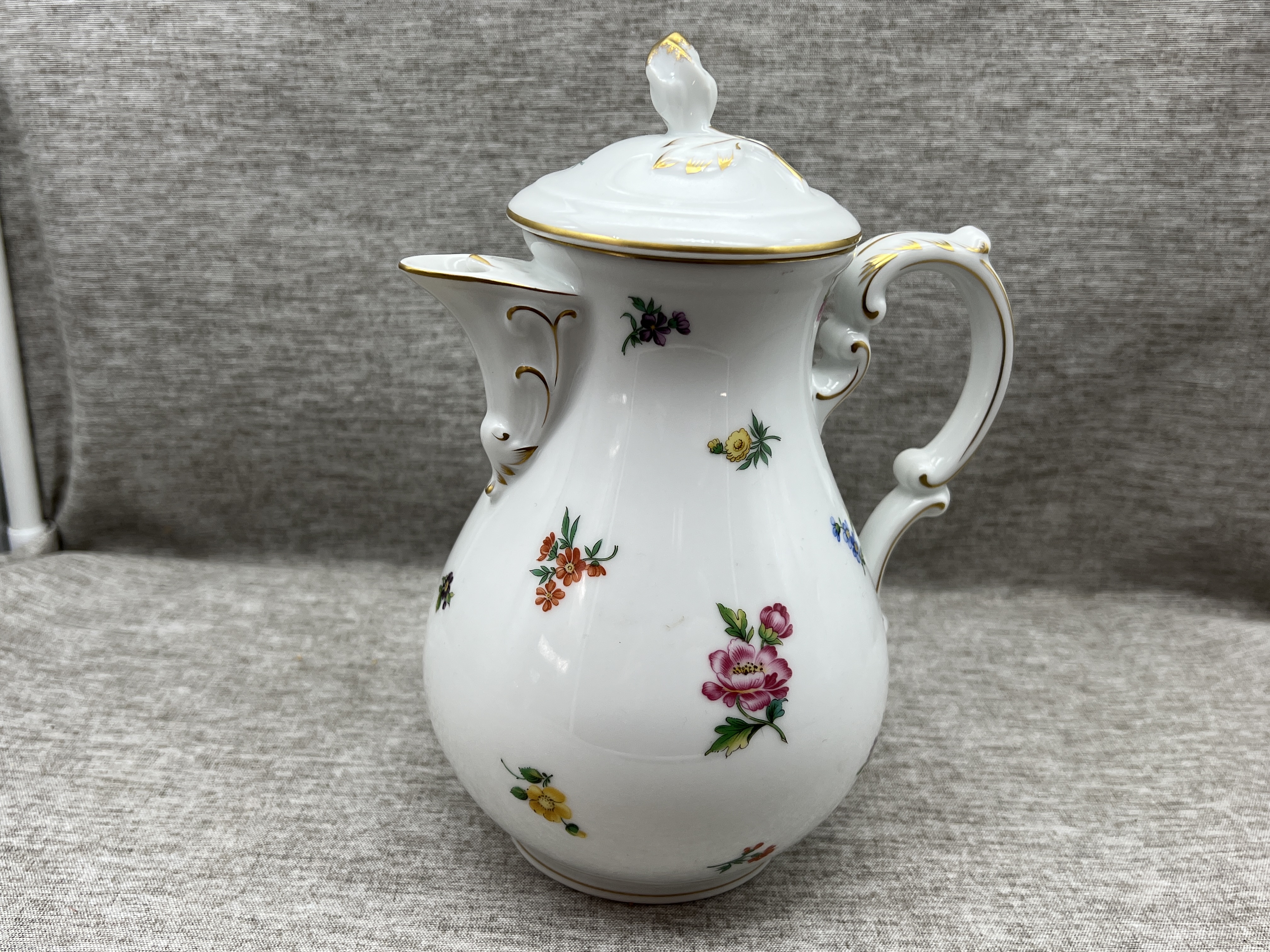 Hutschenreuther Porzellan Kanne 22,5 cm. 1 Wahl - Top Zustand  