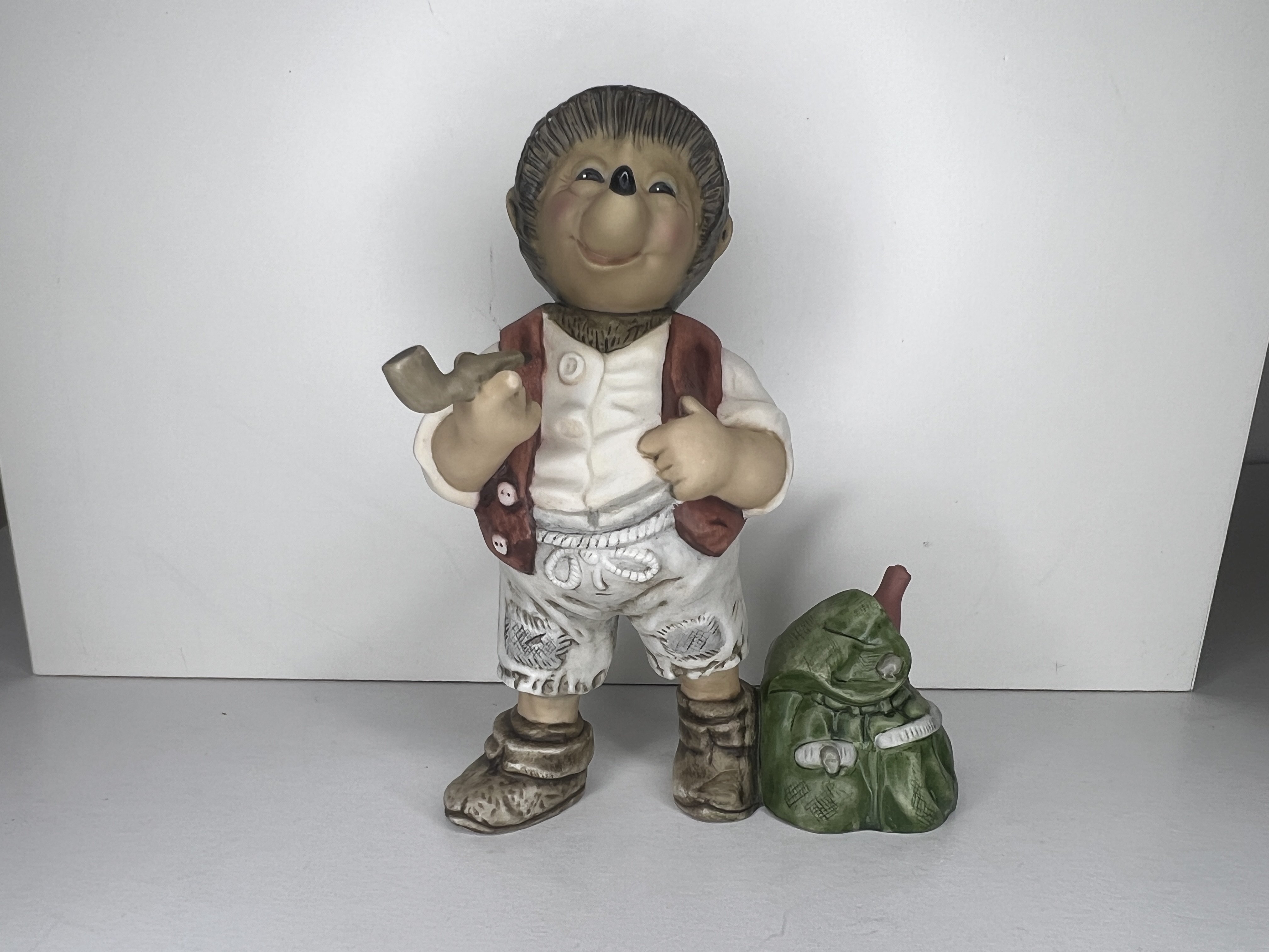 Goebel Figur Porzellan Mecki 14 cm. Top Zustand.     