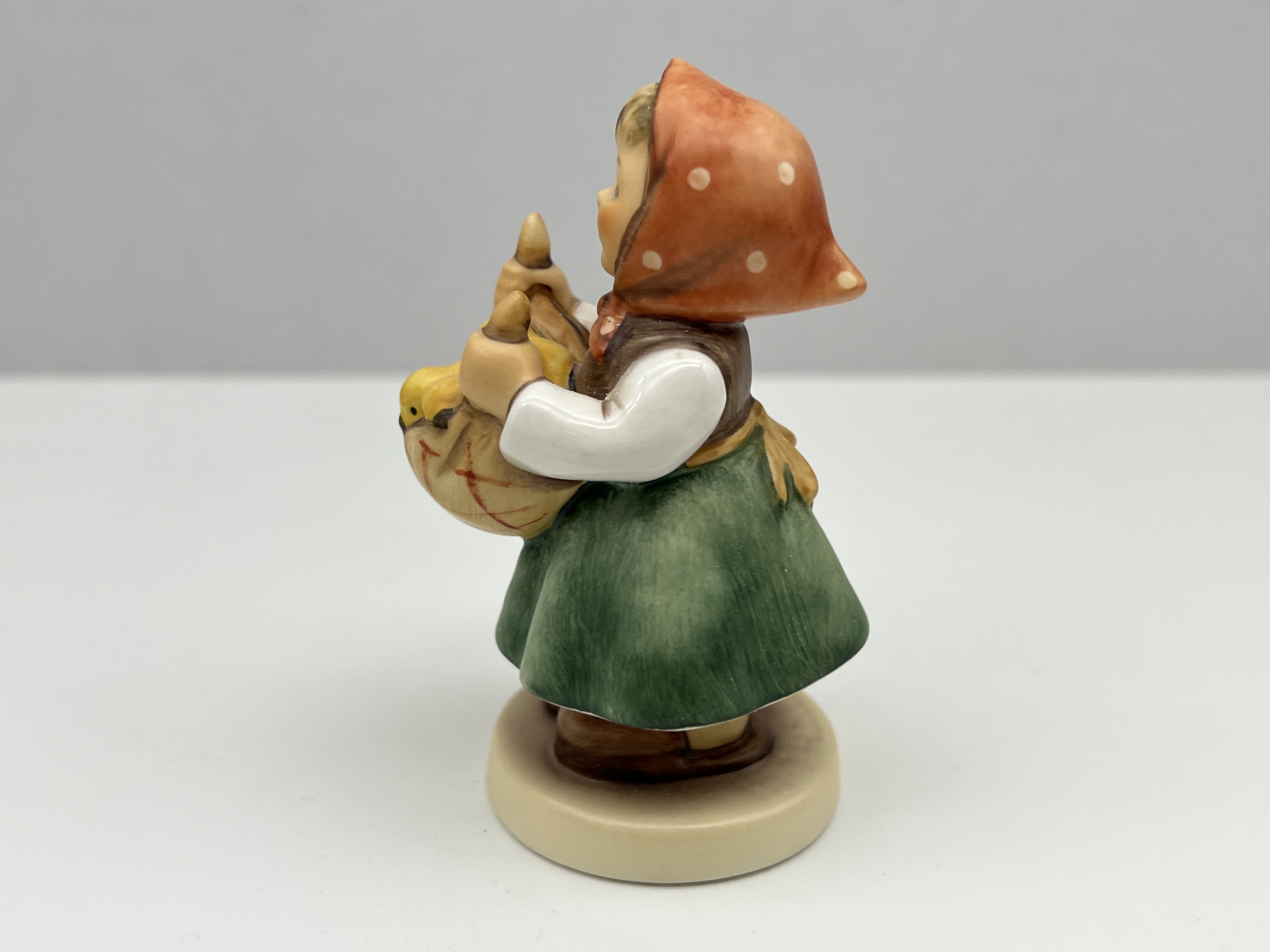Hummel Figur 385 4/0 Kükenliesl 8 cm. 1 Wahl. Top Zustand  