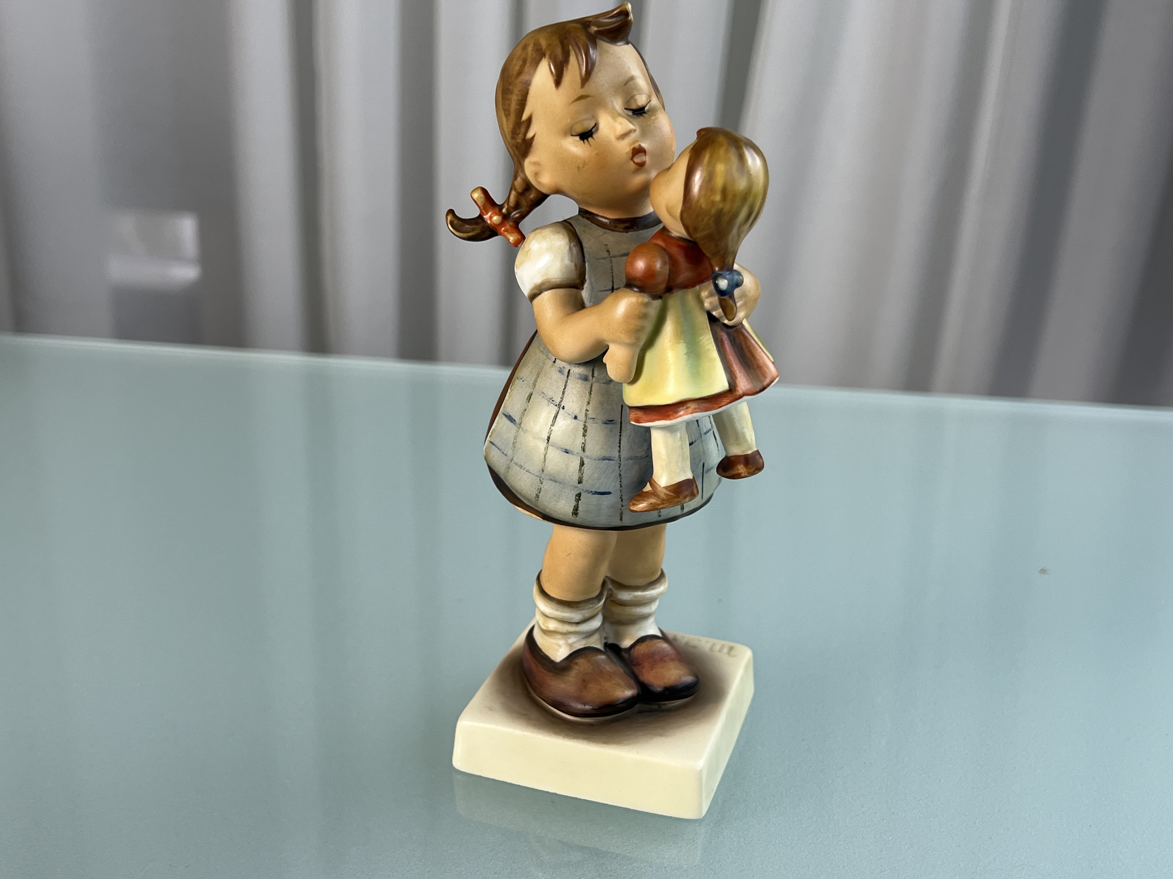 M.I. Hummel Figur 311 Hab mich lieb 16 cm. 1 Wahl - Top Zustand 