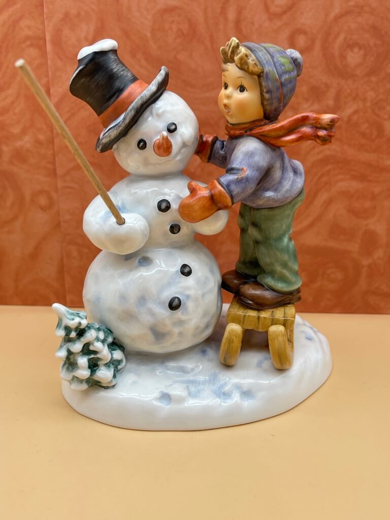 Hummel Figur 2002 Winterfreunde 17 cm. 1 Wahl. - Top Zustand