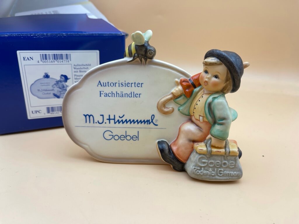  Hummel Figur 900 Händlerschild / Aufstellschild 10,5 cm. 1 Wahl Top Zustand.
