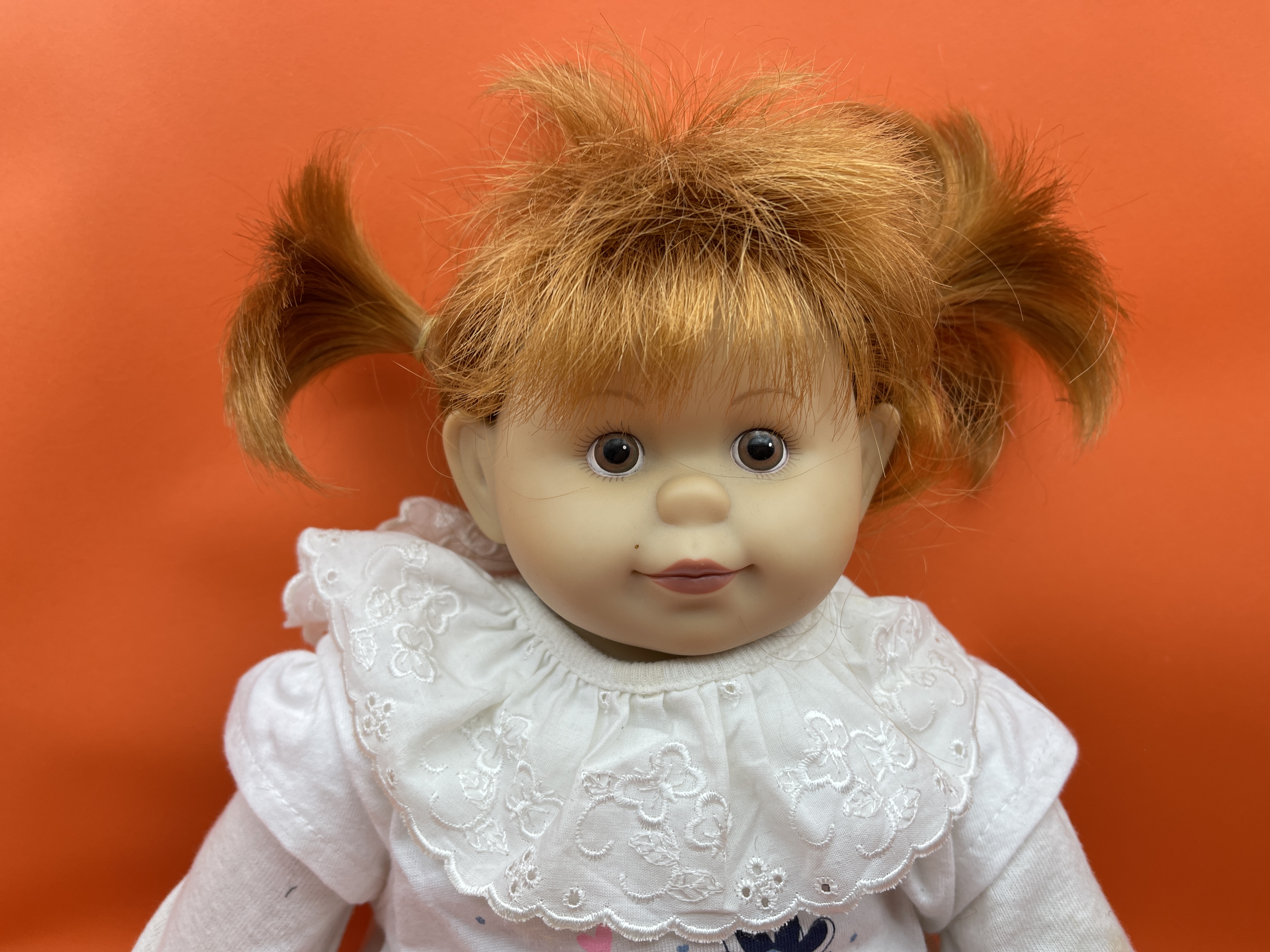 Sigikid Künstlerpuppe Vinyl Puppe 53 cm. Top Zustand  