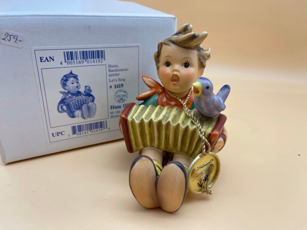  M.I. Hummel Figur 110/I Heini, Bandoneonspieler 10 cm. 1 Wahl mit Ovp - Top Zust