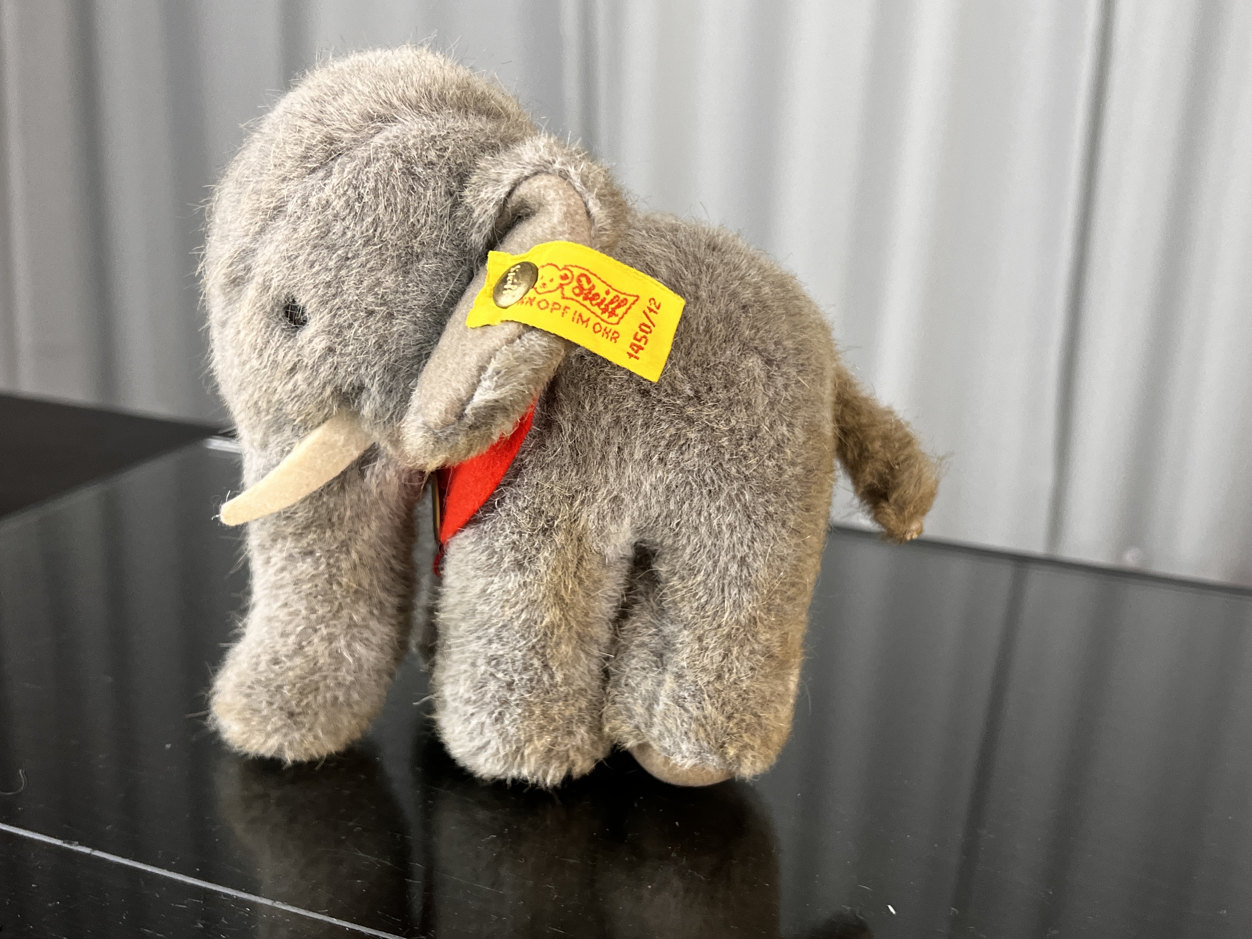 Steiff Stofftier Tier Elefant 14 cm. Top Zustand - Siehe Fotos     