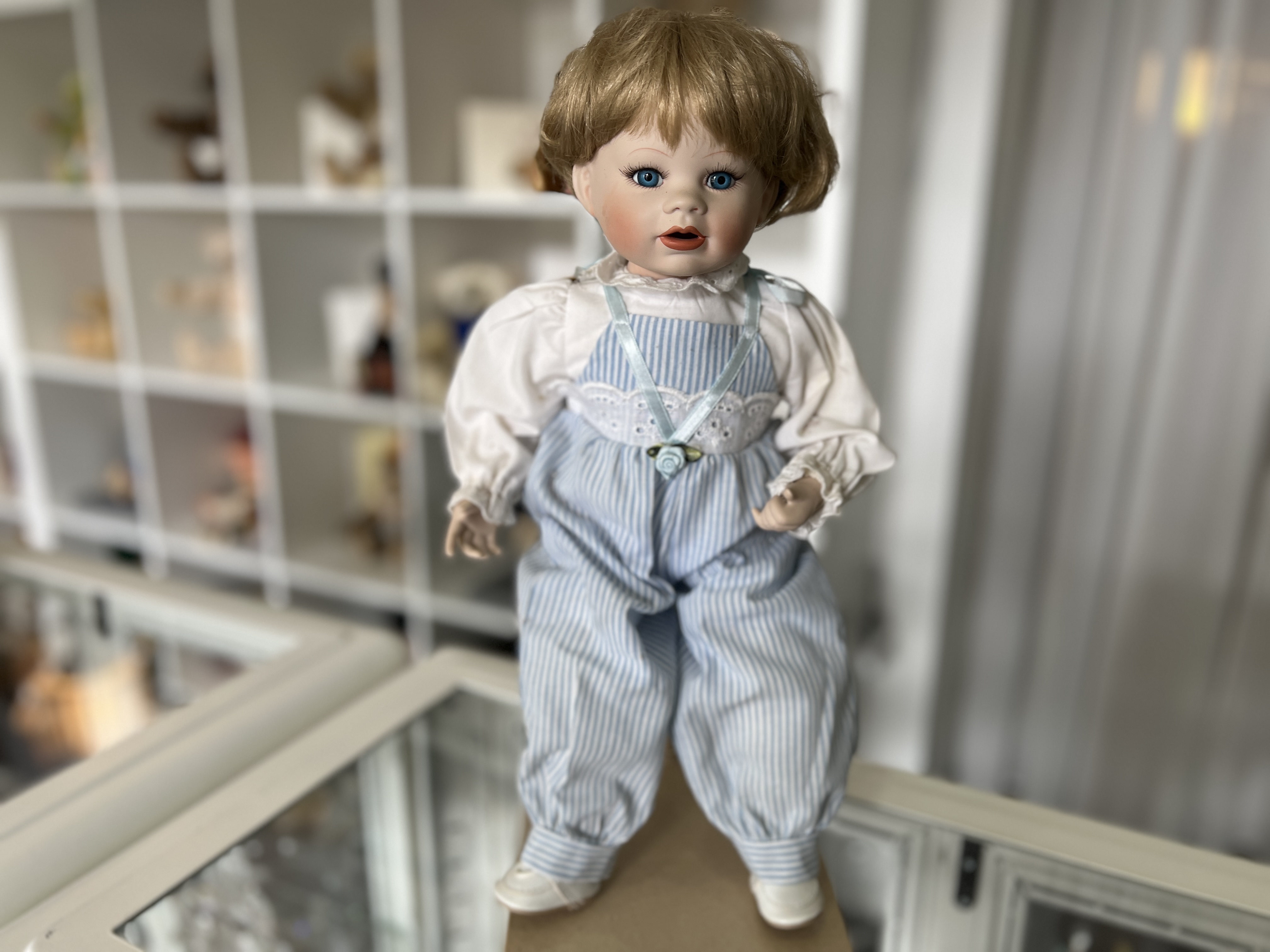 Künstlerpuppe Puppe Porzellan Puppe 40 cm. Top Zustand     