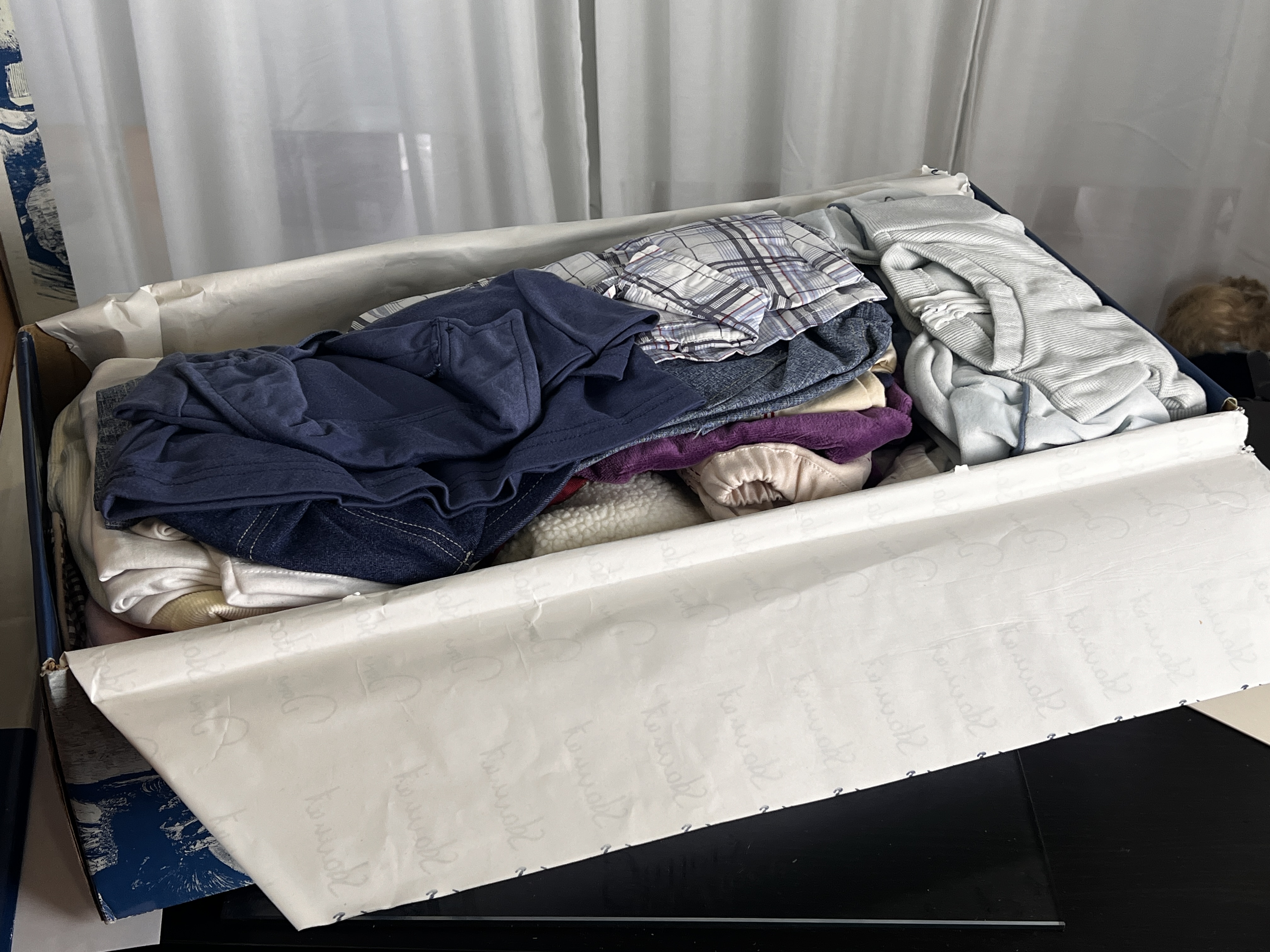 Puppenkleidung  / Kinderkleidung Konvolut.  verschiedener Kleidung.