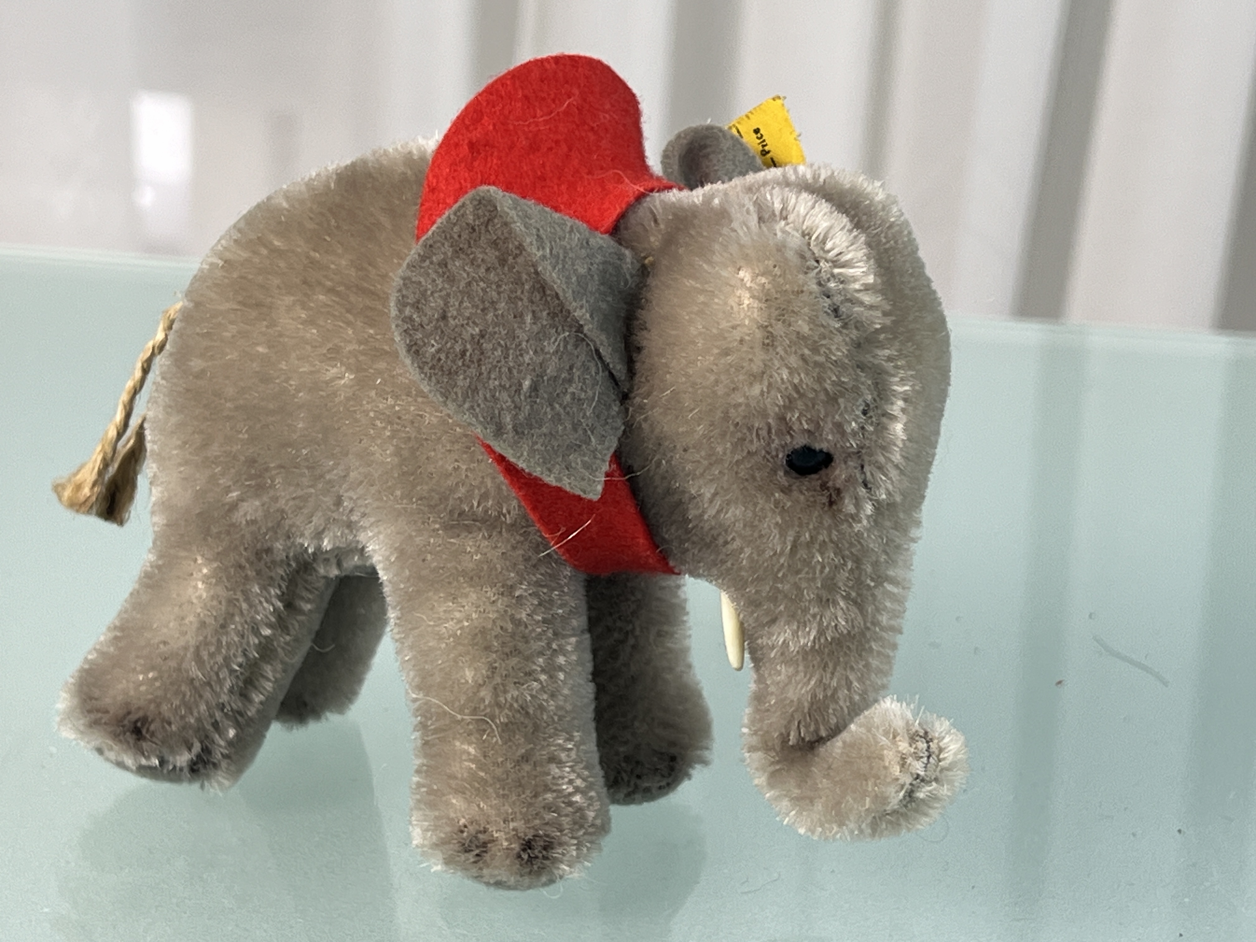 Steiff Tier Elefant 10 x 13 cm. Top Zustand  