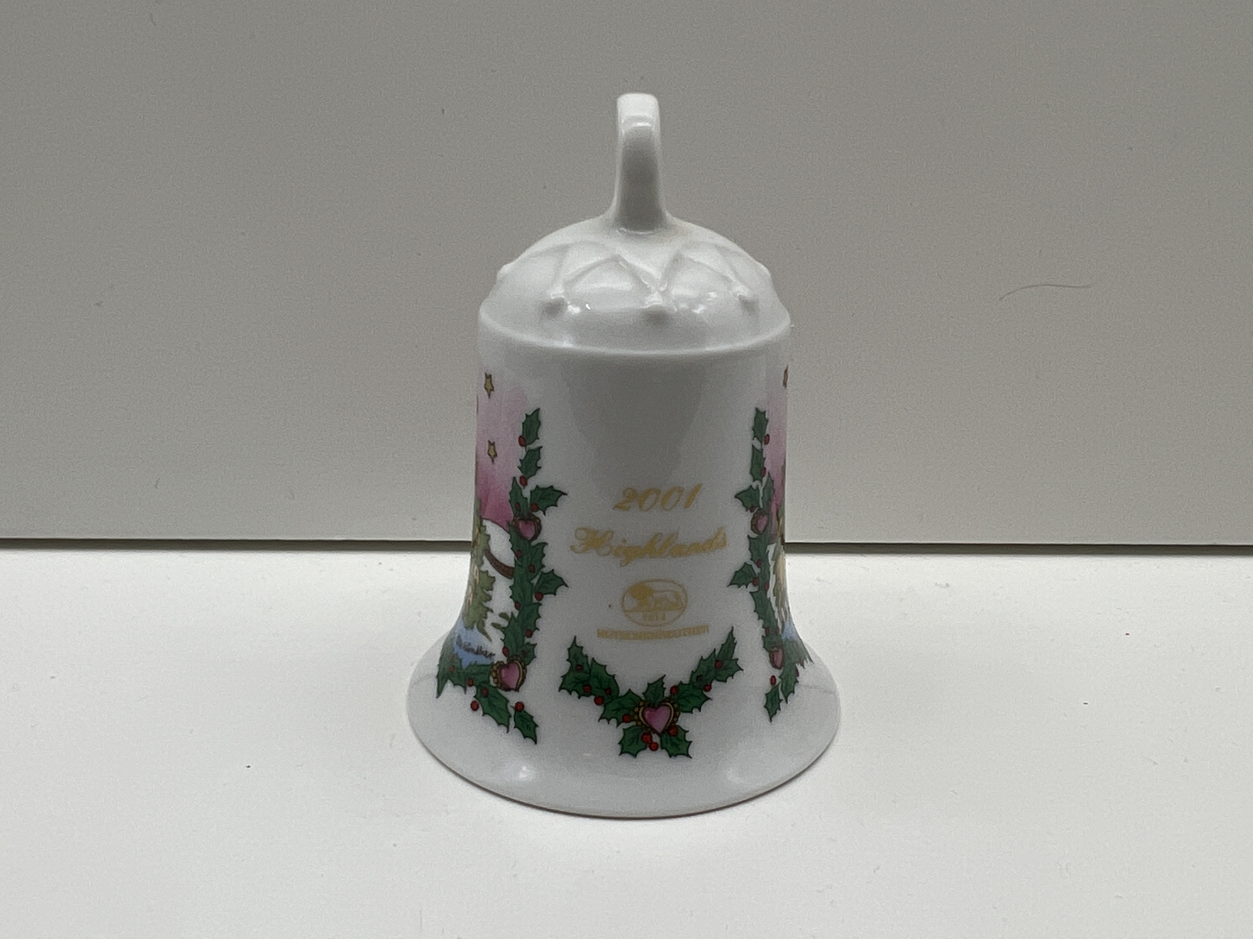  Hutschenreuther 2001 Weihnachtsglocke  7 cm. Top Zustand. 
