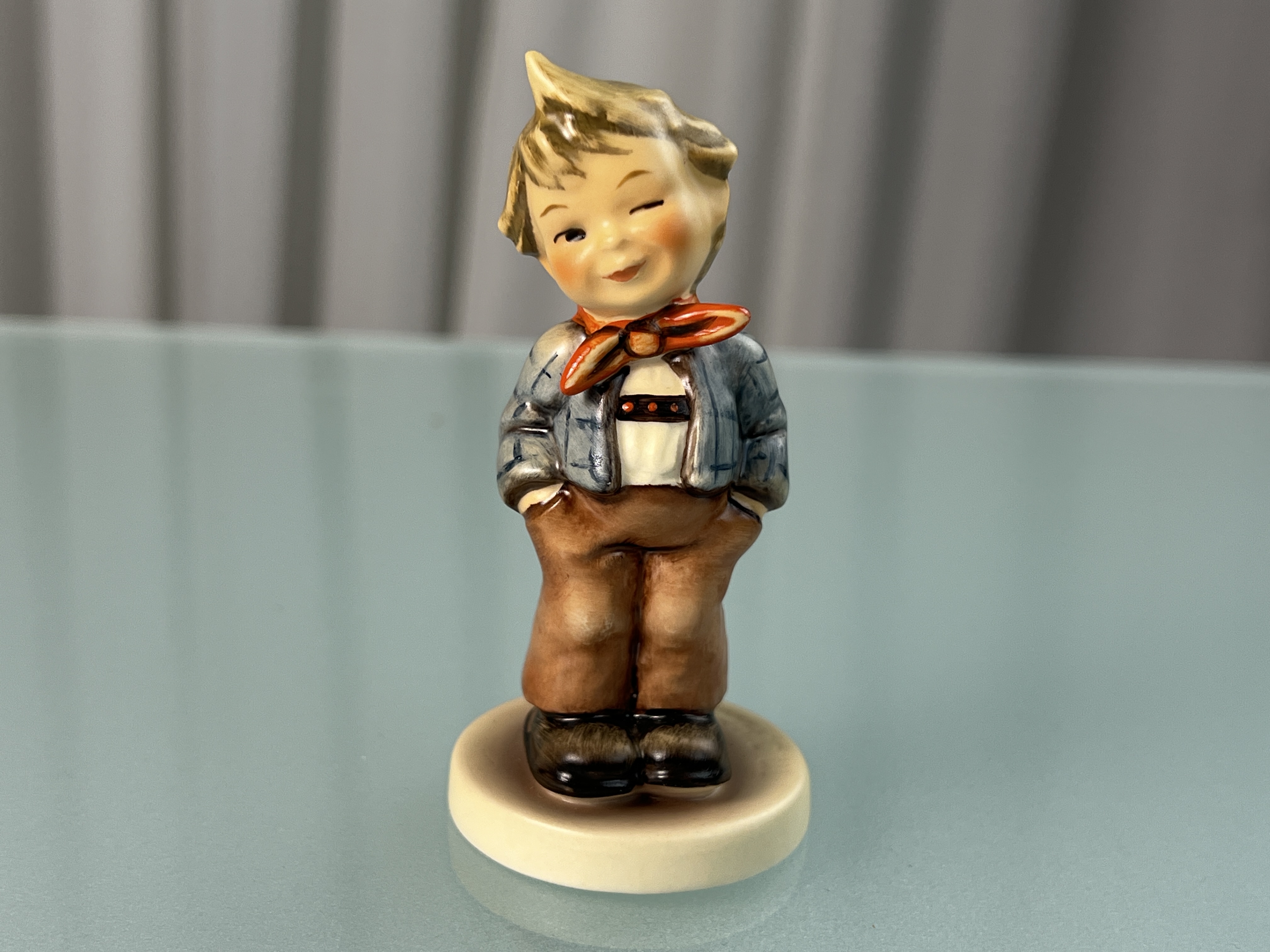 Hummel Figur 553 Spitzbub 9,2 cm. 1 Wahl - Top Zustand.   