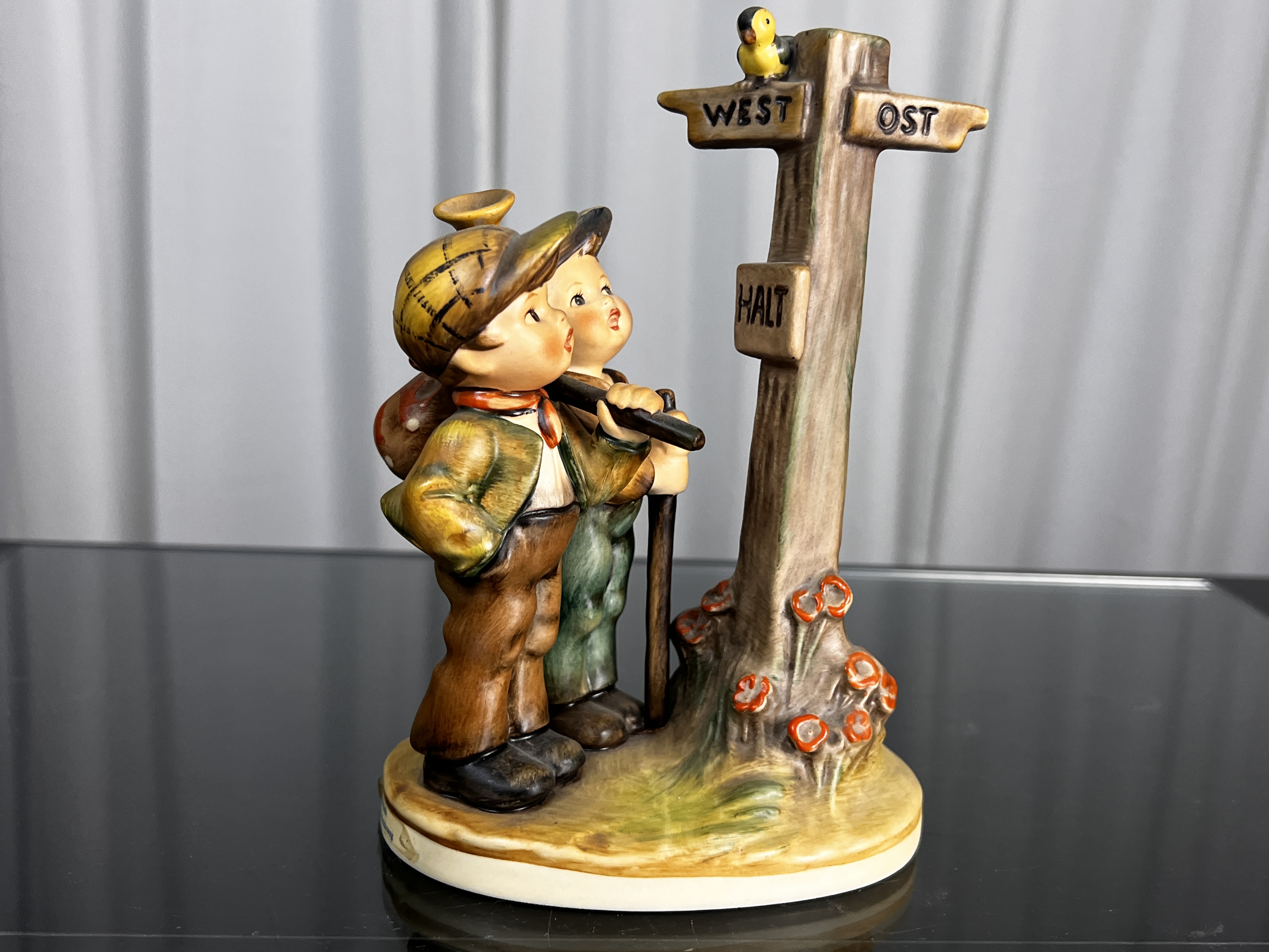 Hummel Figur 331 Am Scheideweg 17 cm. 1 Wahl. Top Zustand