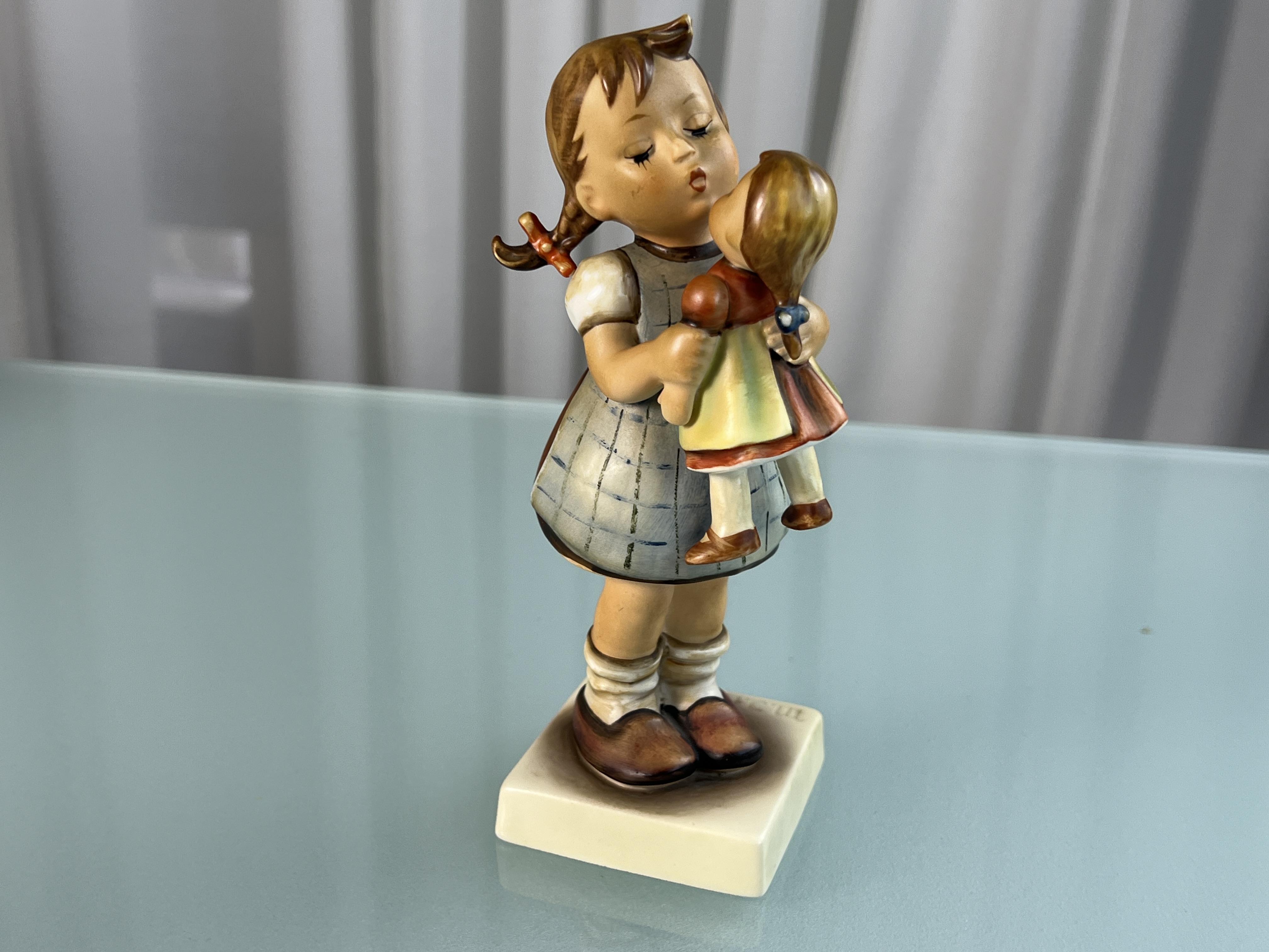 M.I. Hummel Figur 311 Hab mich lieb 16 cm. 1 Wahl - Top Zustand 