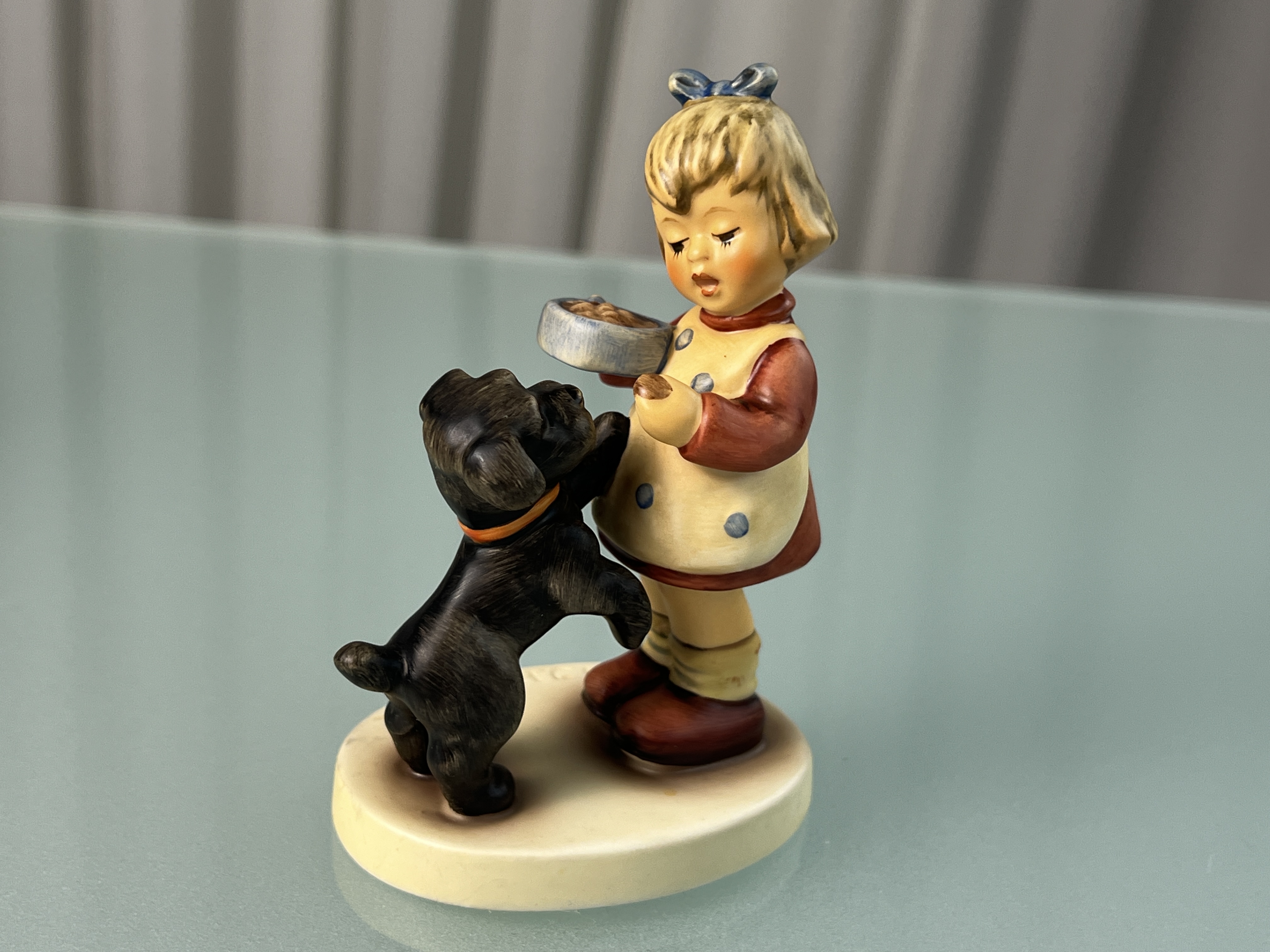 Hummel Figur 2032 Magst Probieren? 11 cm. 1 Wahl. Top Zustand  