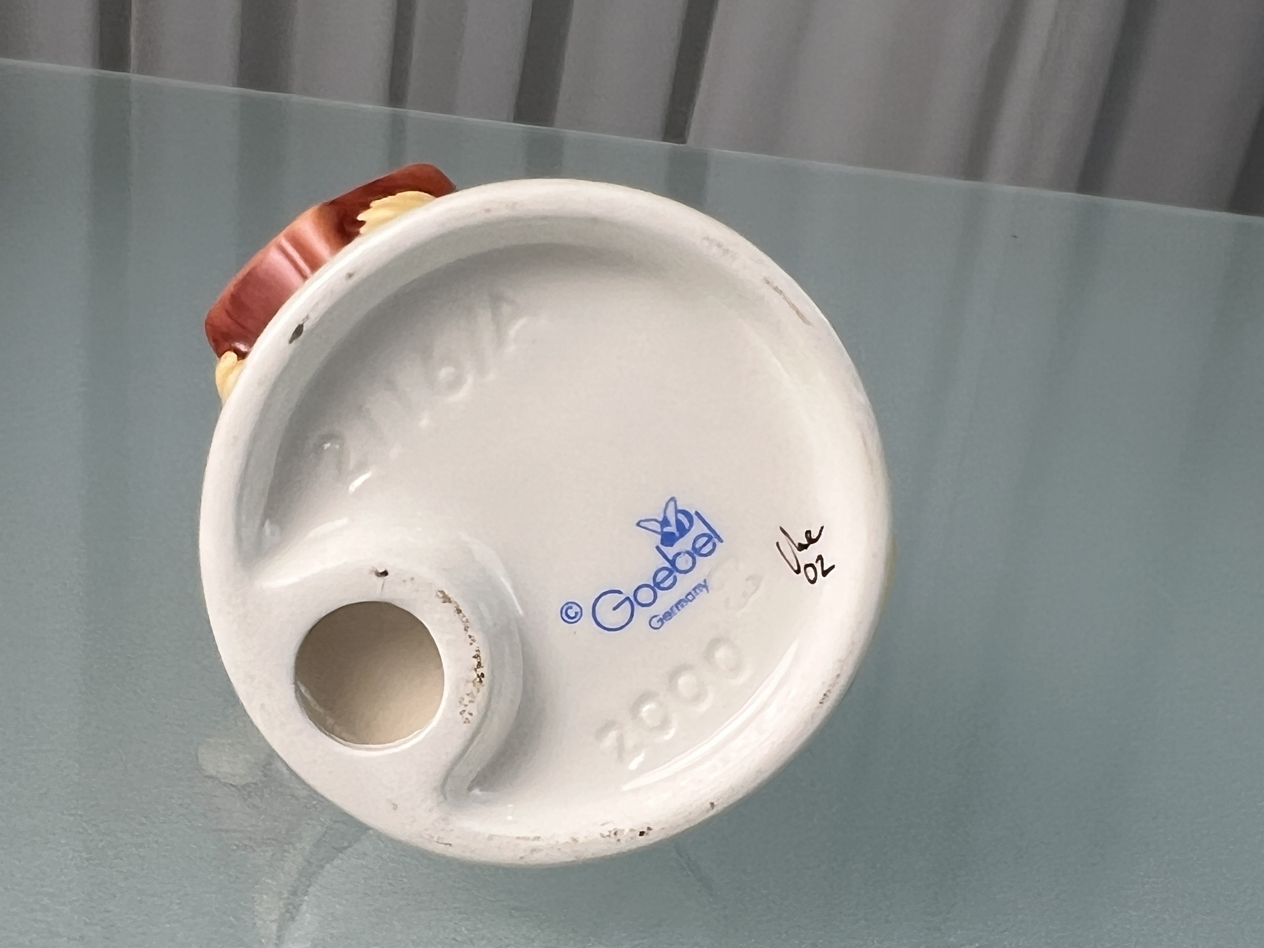 Hummel Figur 2116/A Fehlt noch was ? 10 cm. 1 Wahl. Top Zustand