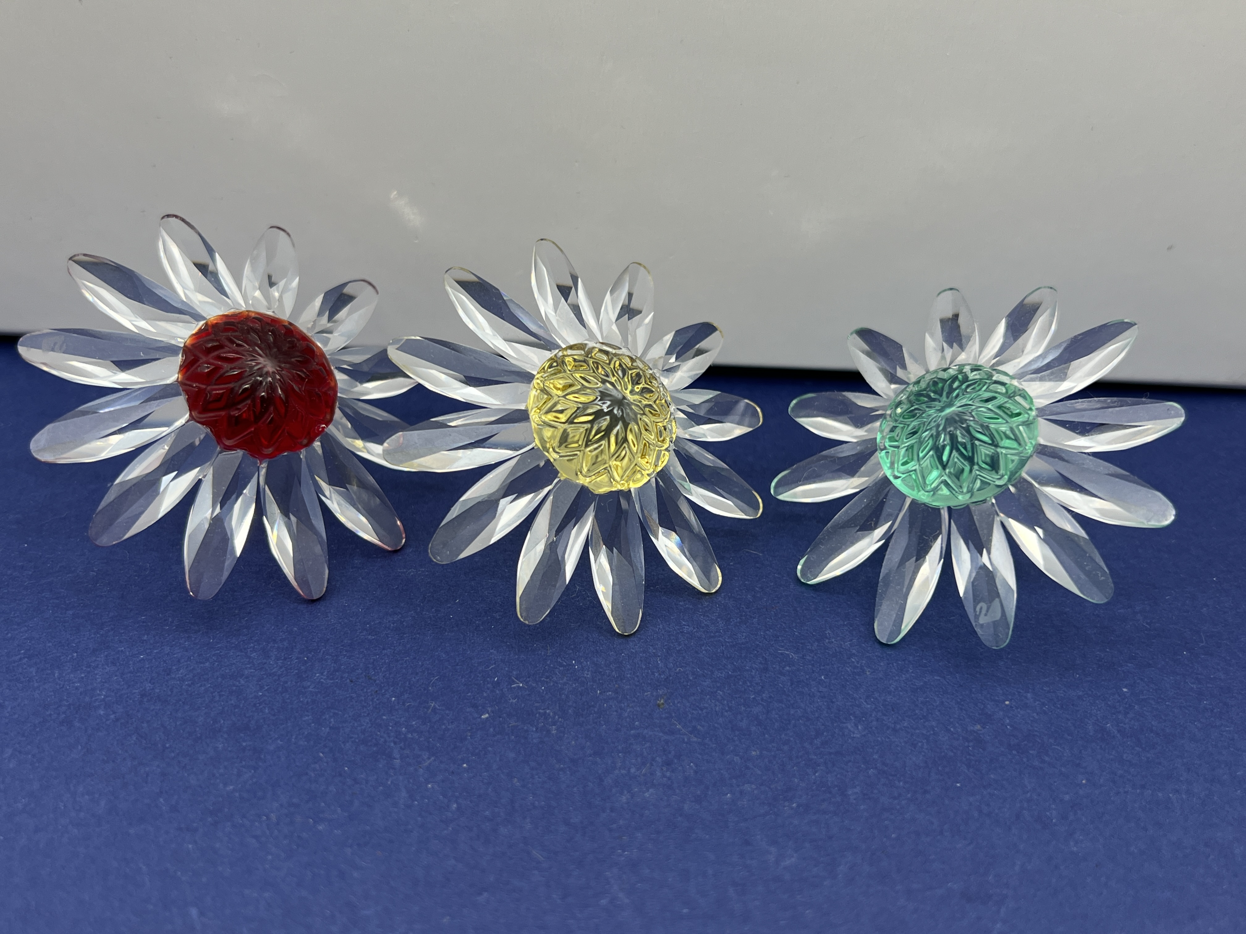 Swarovski Figuren Blumen - 3 Margeriten. je. 5 cm. Top Zustand.
