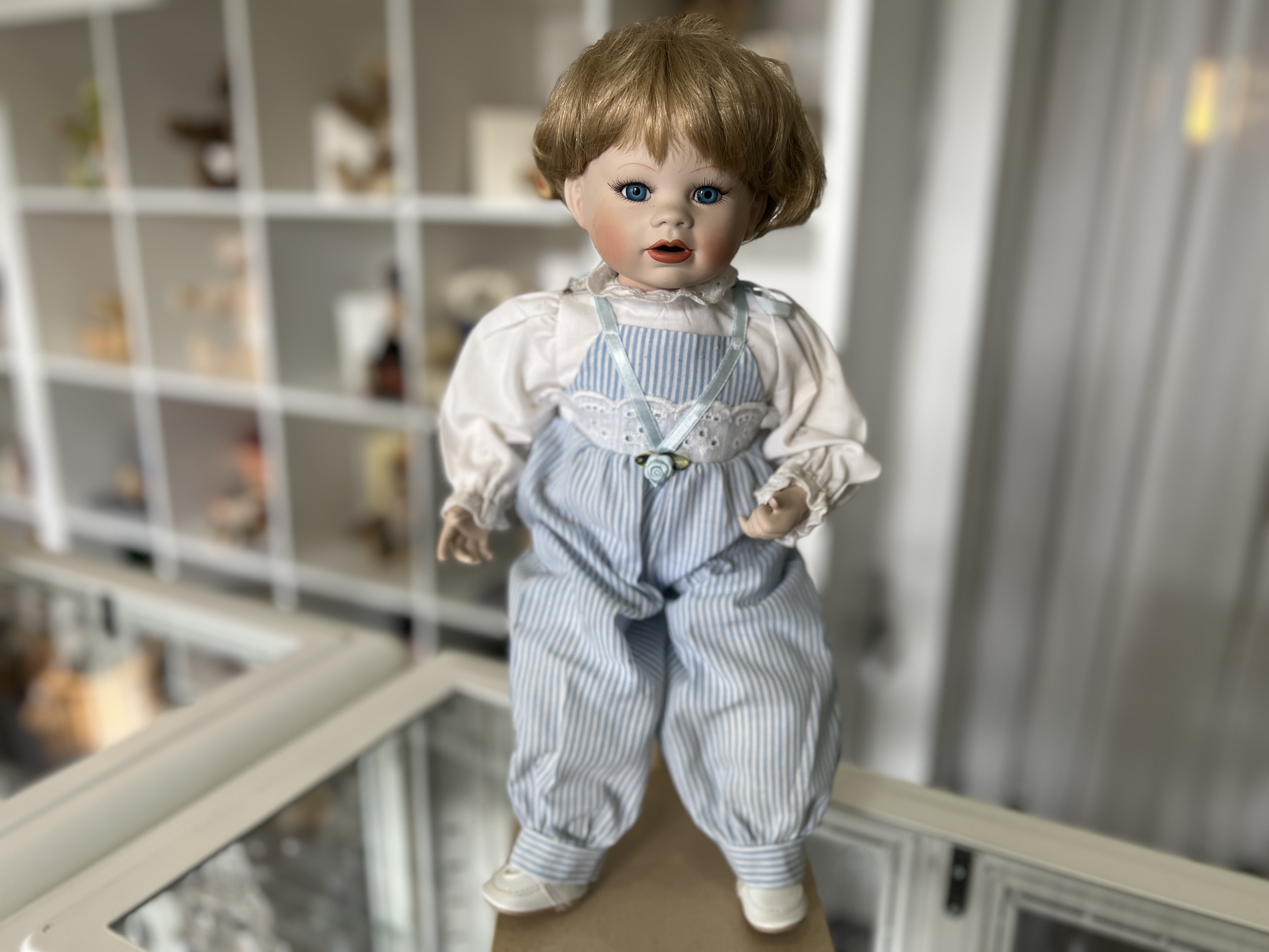 Künstlerpuppe Puppe Porzellan Puppe 40 cm. Top Zustand     