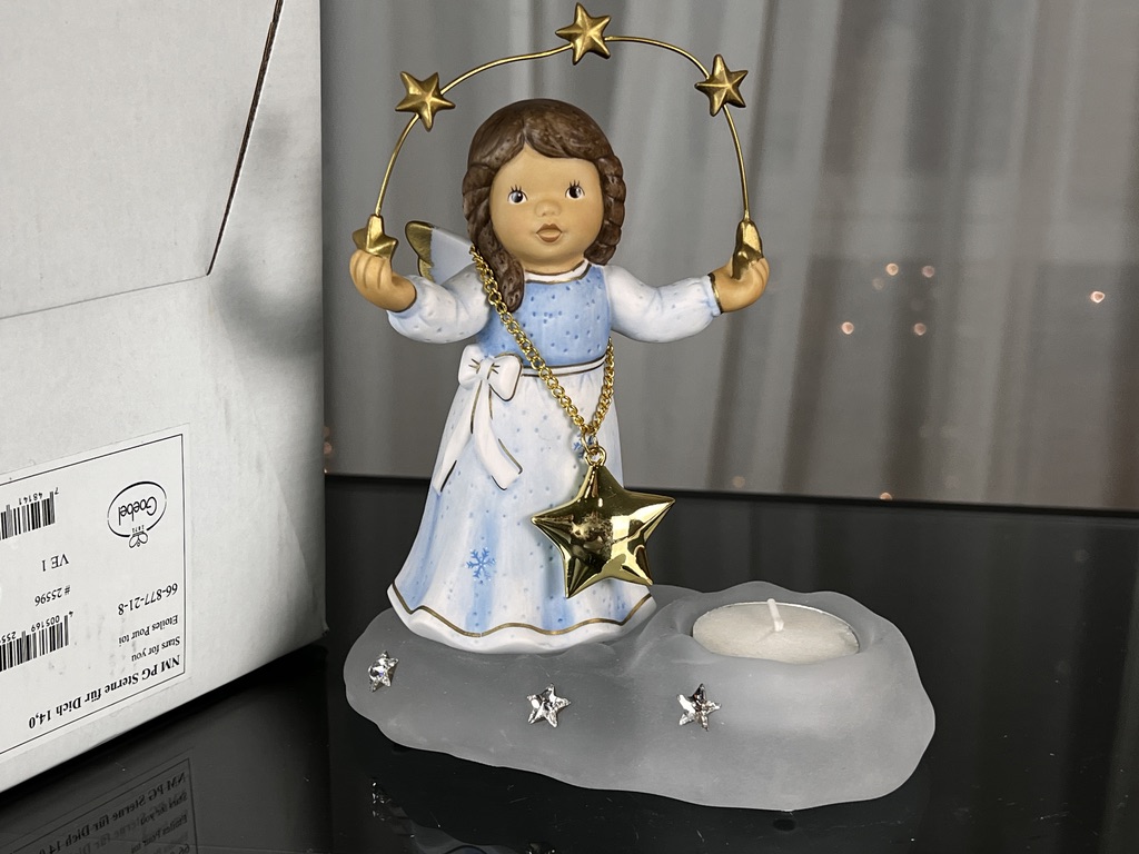 Goebel Figur Nina & Marco 2011 Jahresengel 15 cm. 1 Wahl. Top Zustand  