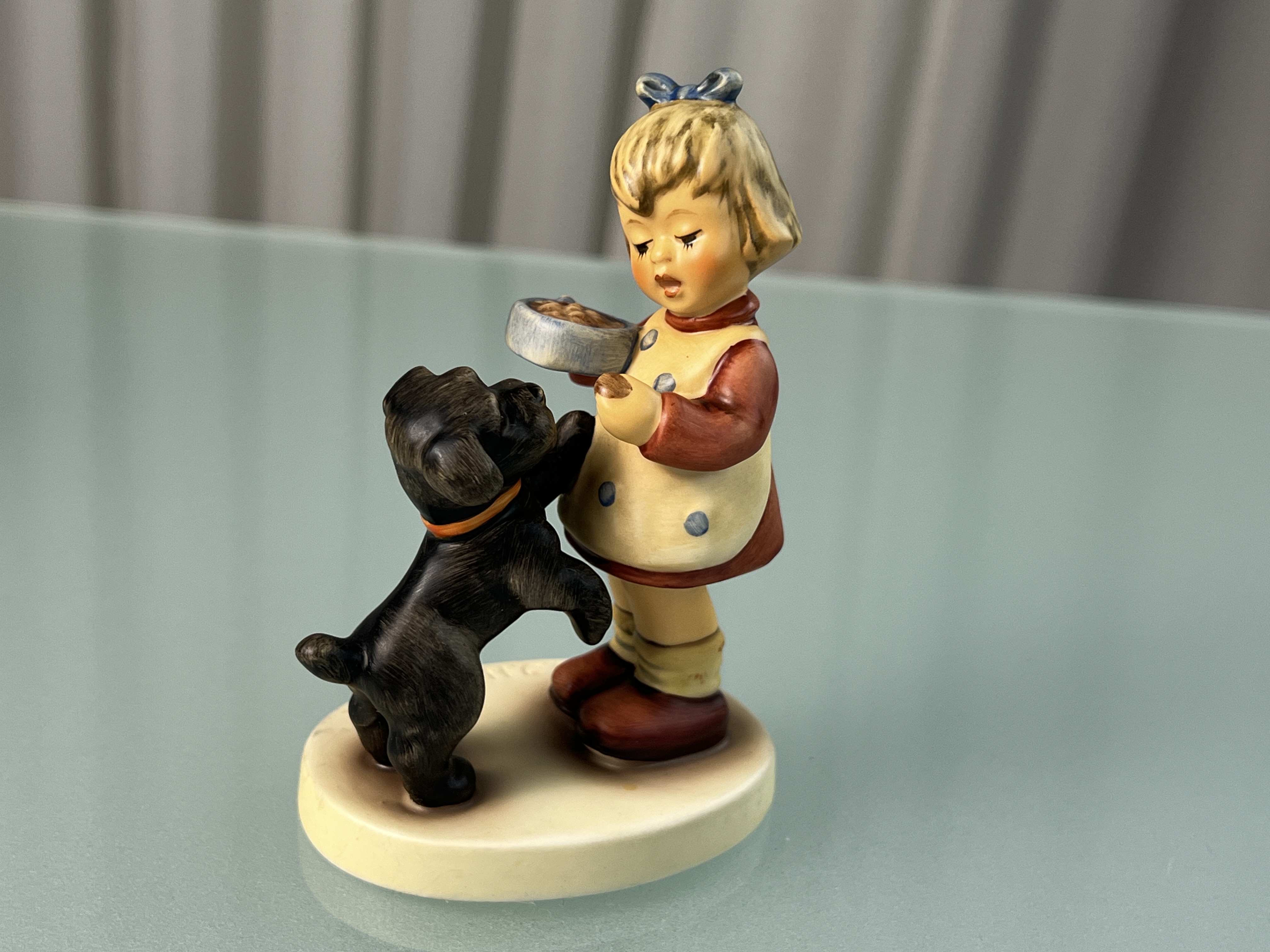 Hummel Figur 2032 Magst Probieren? 11 cm. 1 Wahl. Top Zustand  