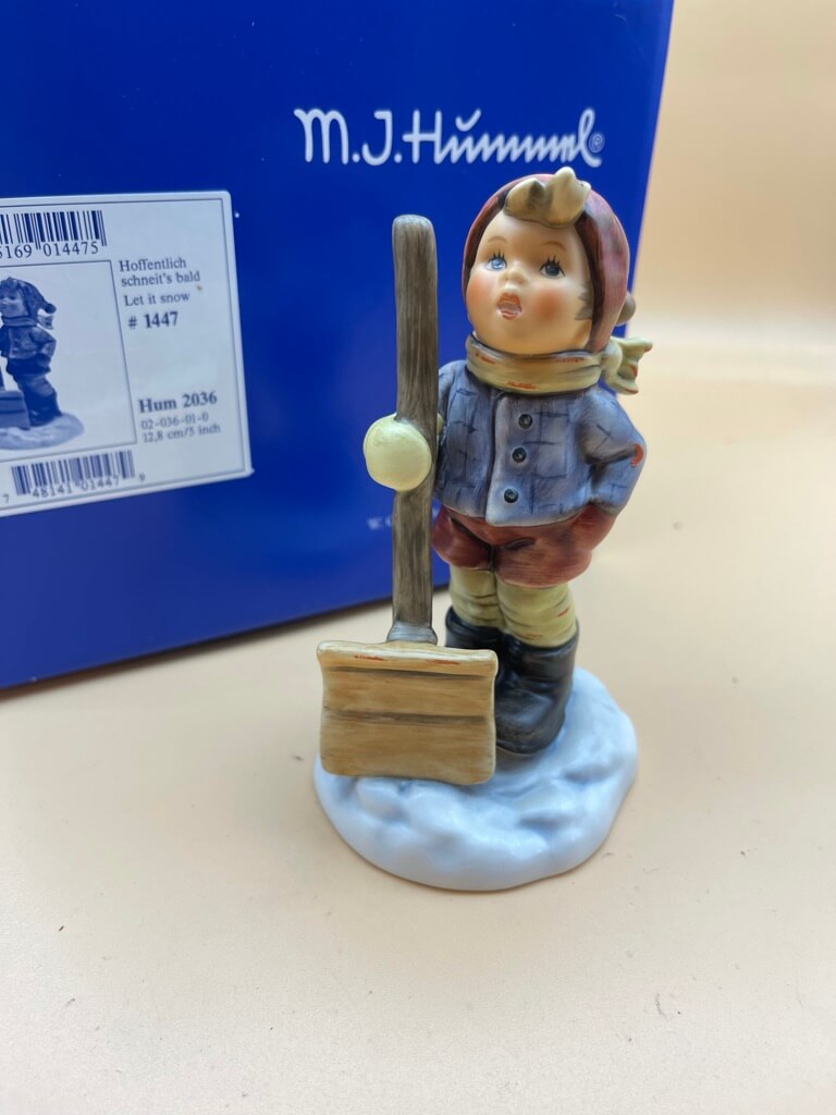 Hummel Figur 2036 Hoffentlich schneit´s bald wieder 13 cm. 1 Wahl - Ovp