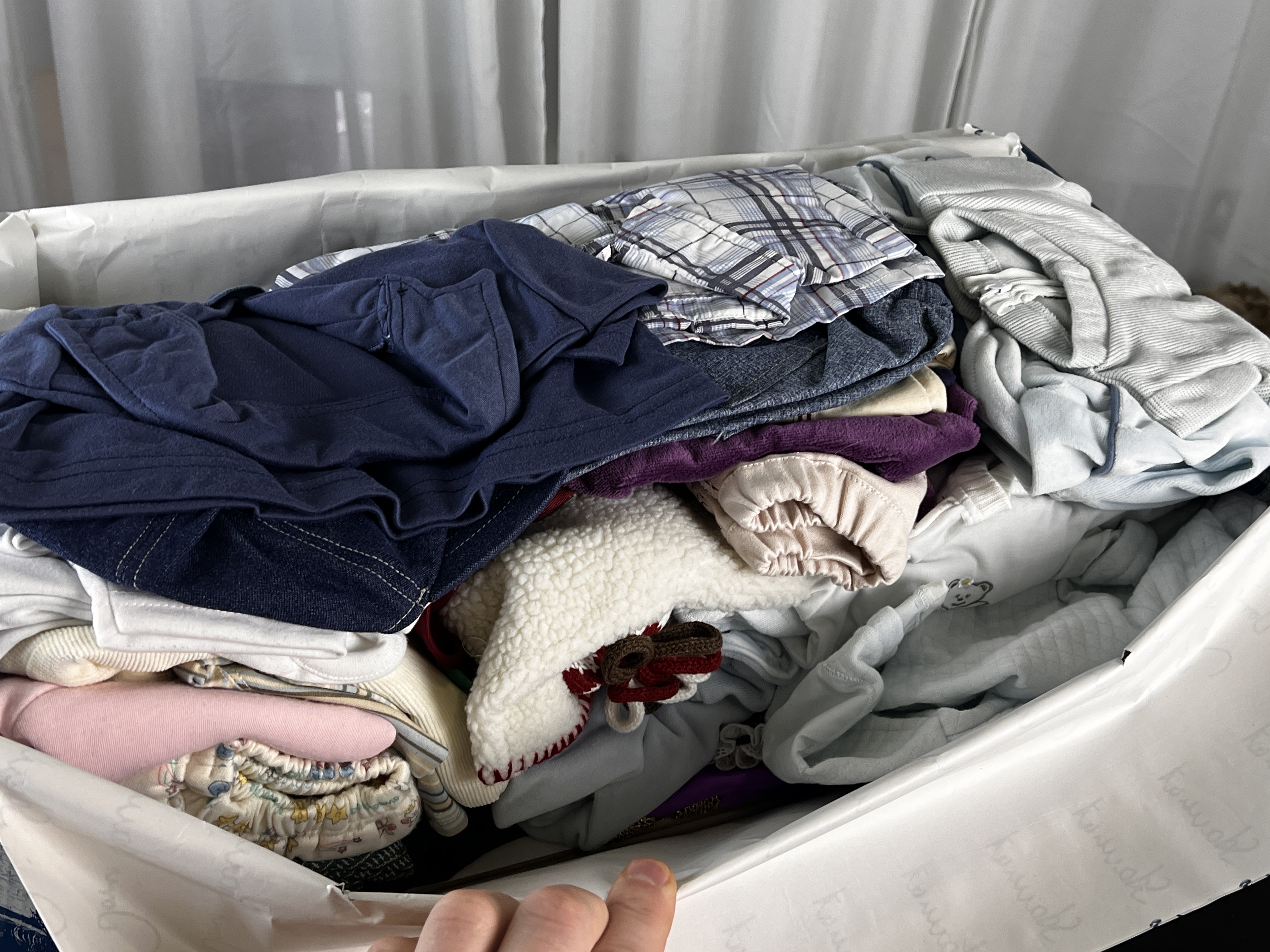 Puppenkleidung  / Kinderkleidung Konvolut.  verschiedener Kleidung.