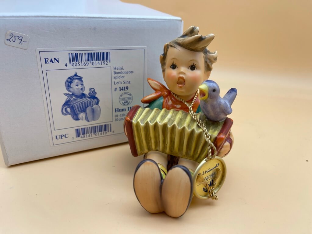  M.I. Hummel Figur 110/I Heini, Bandoneonspieler 10 cm. 1 Wahl mit Ovp - Top Zust