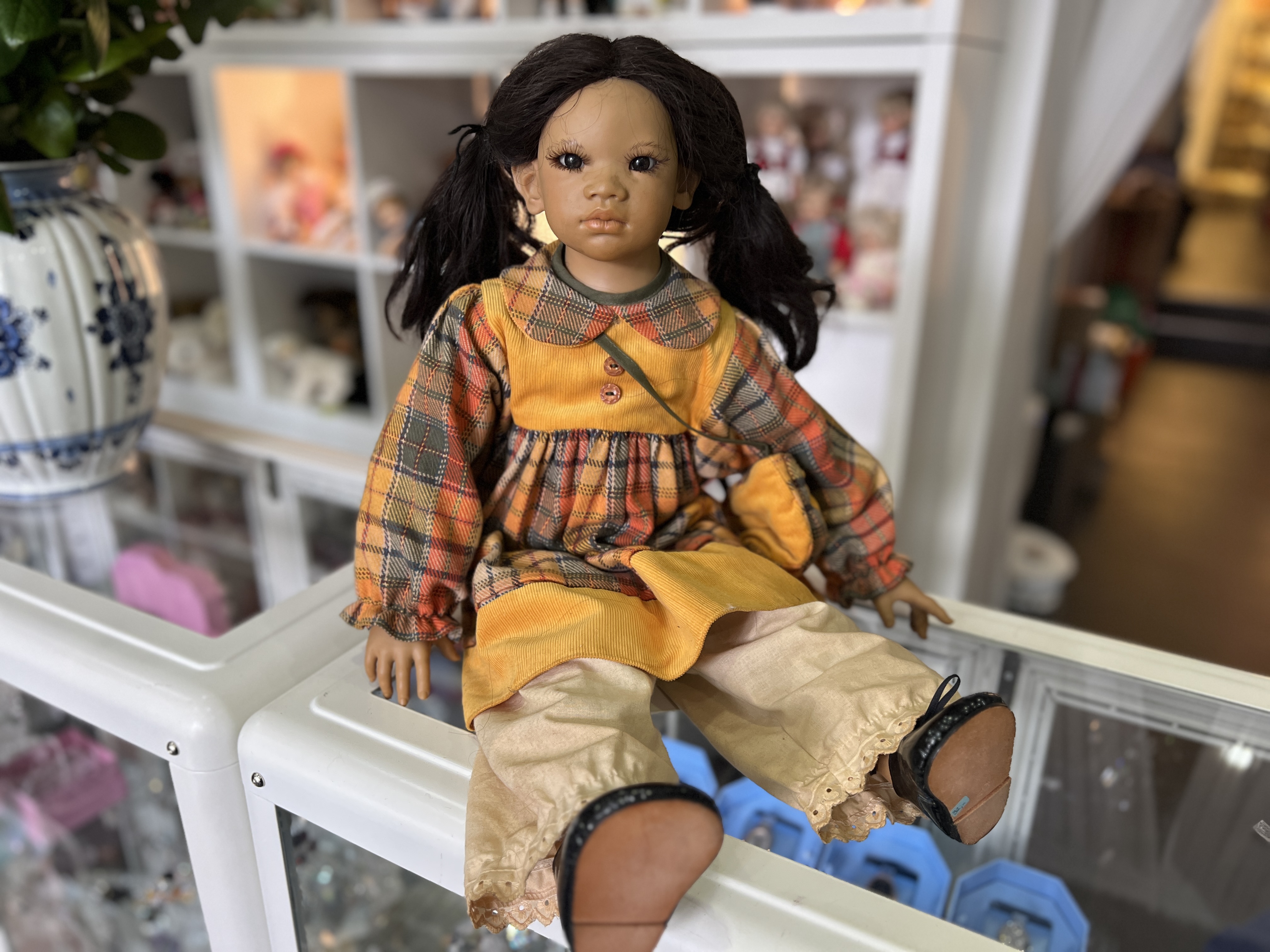 Annette Himstedt Puppe Kima 70 cm. Raucherhaushalt