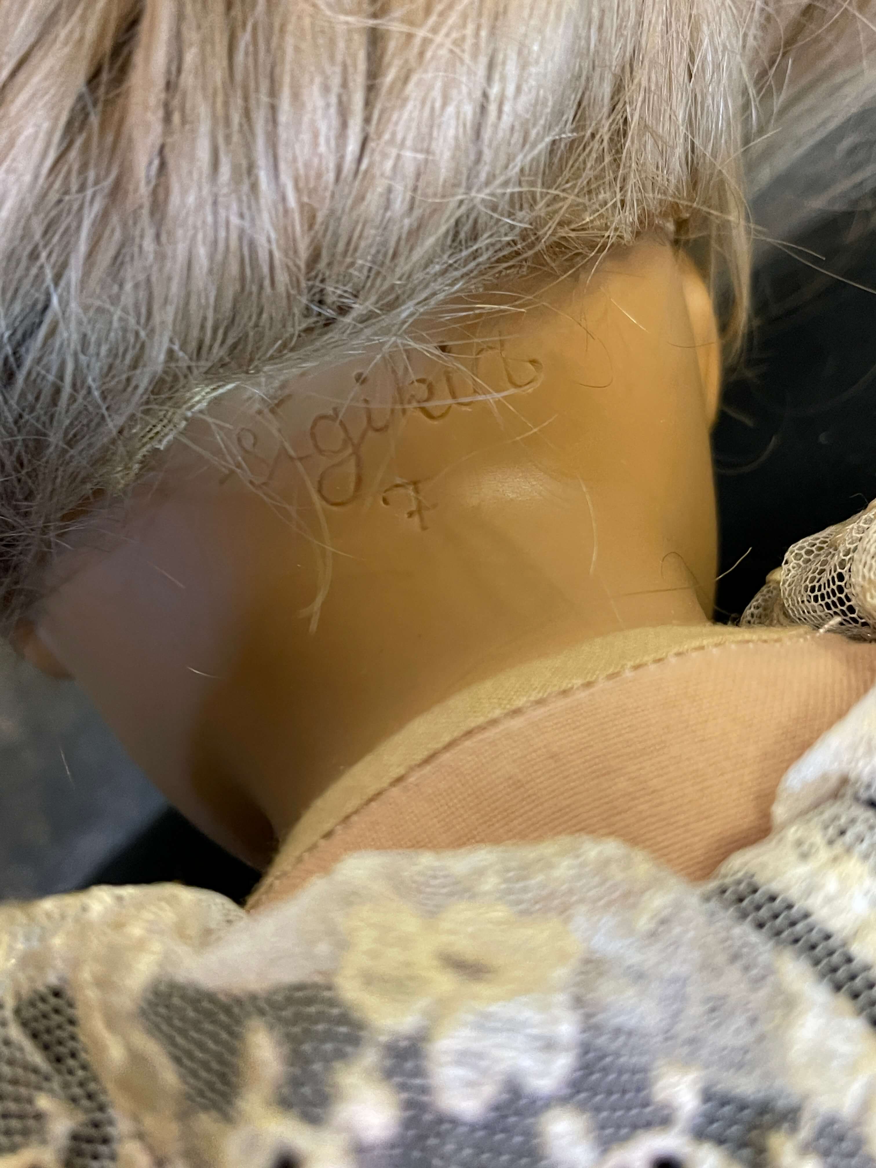 Sigikid Vinyl Puppe 50 cm. Top Zustand. 