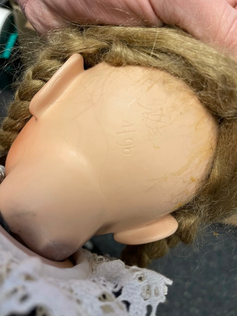 Künstlerpuppe Porzellan Puppe 67 cm. Top Zustand  