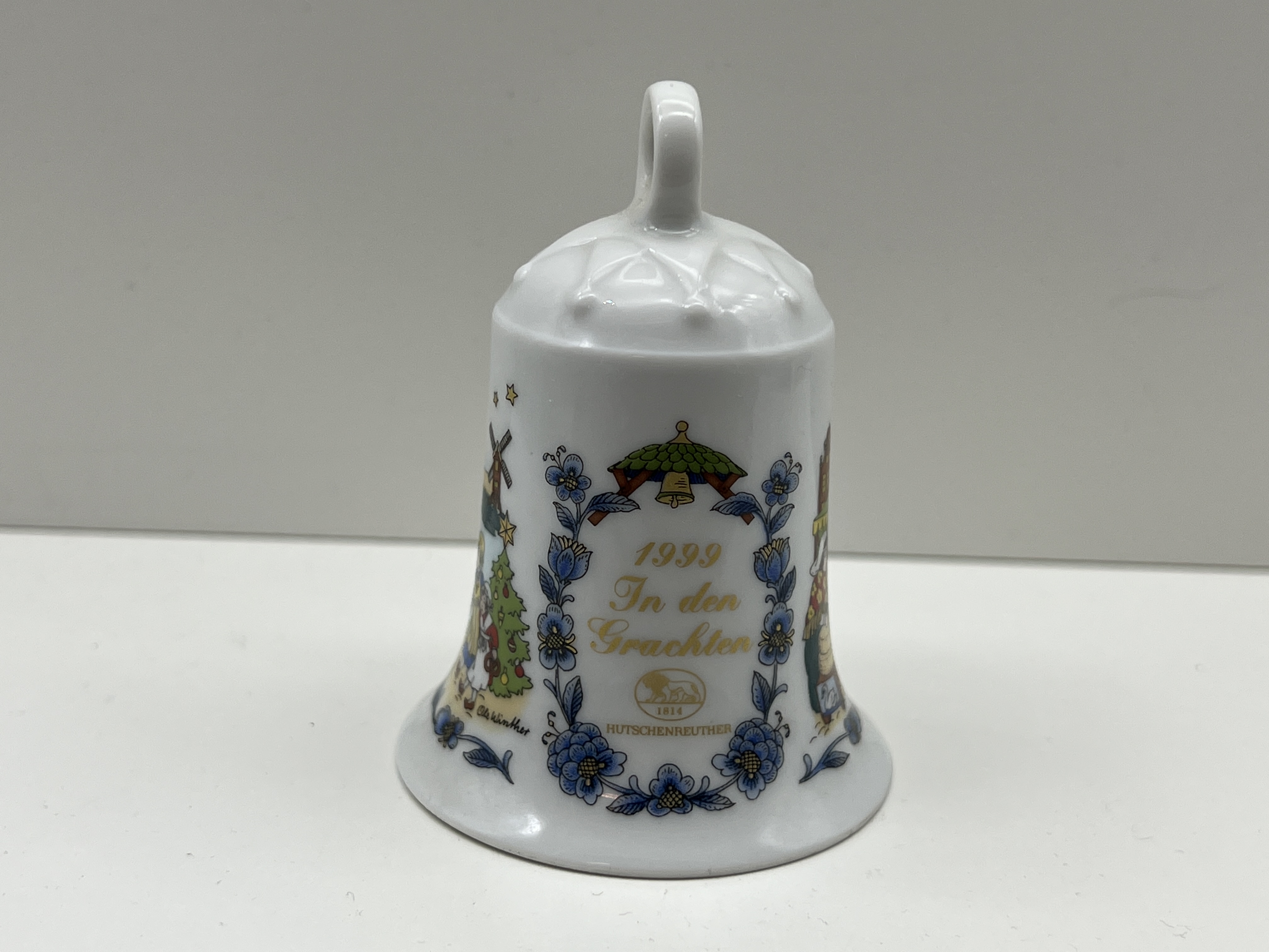  Hutschenreuther 1999 Weihnachtsglocke  7 cm. Top Zustand.      