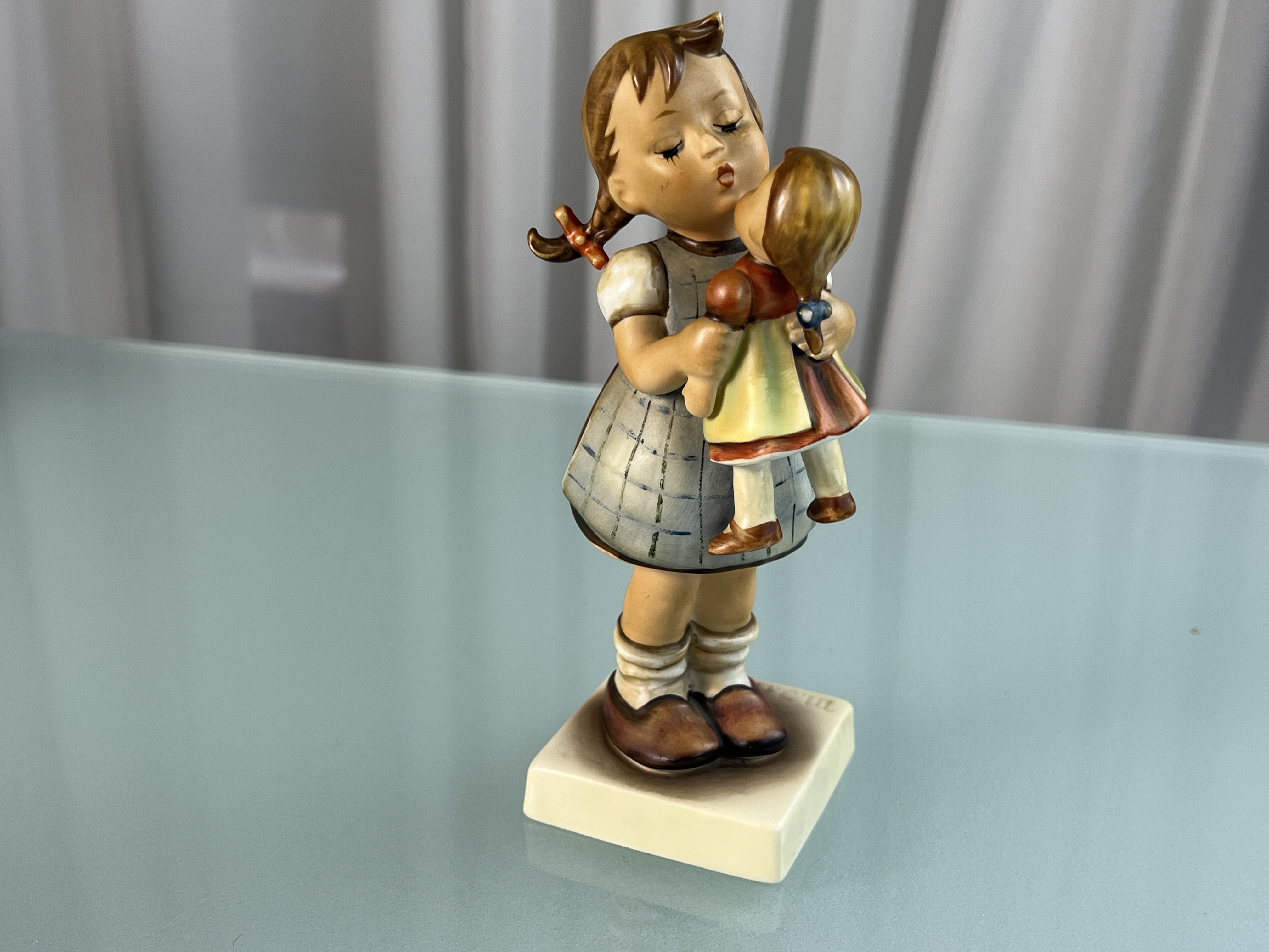 M.I. Hummel Figur 311 Hab mich lieb 16 cm. 1 Wahl - Top Zustand 